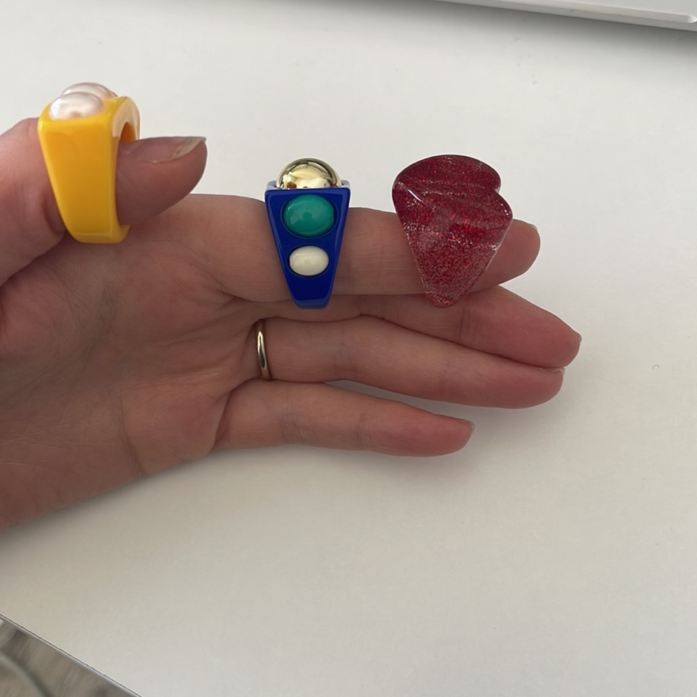 Retro Rings - Picture 2 of 3